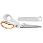 1005225_FiskarsEMEA_03_amplify_24cm_scissors_razoredge