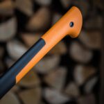 fiskars-splitting-axe-handle_productimage